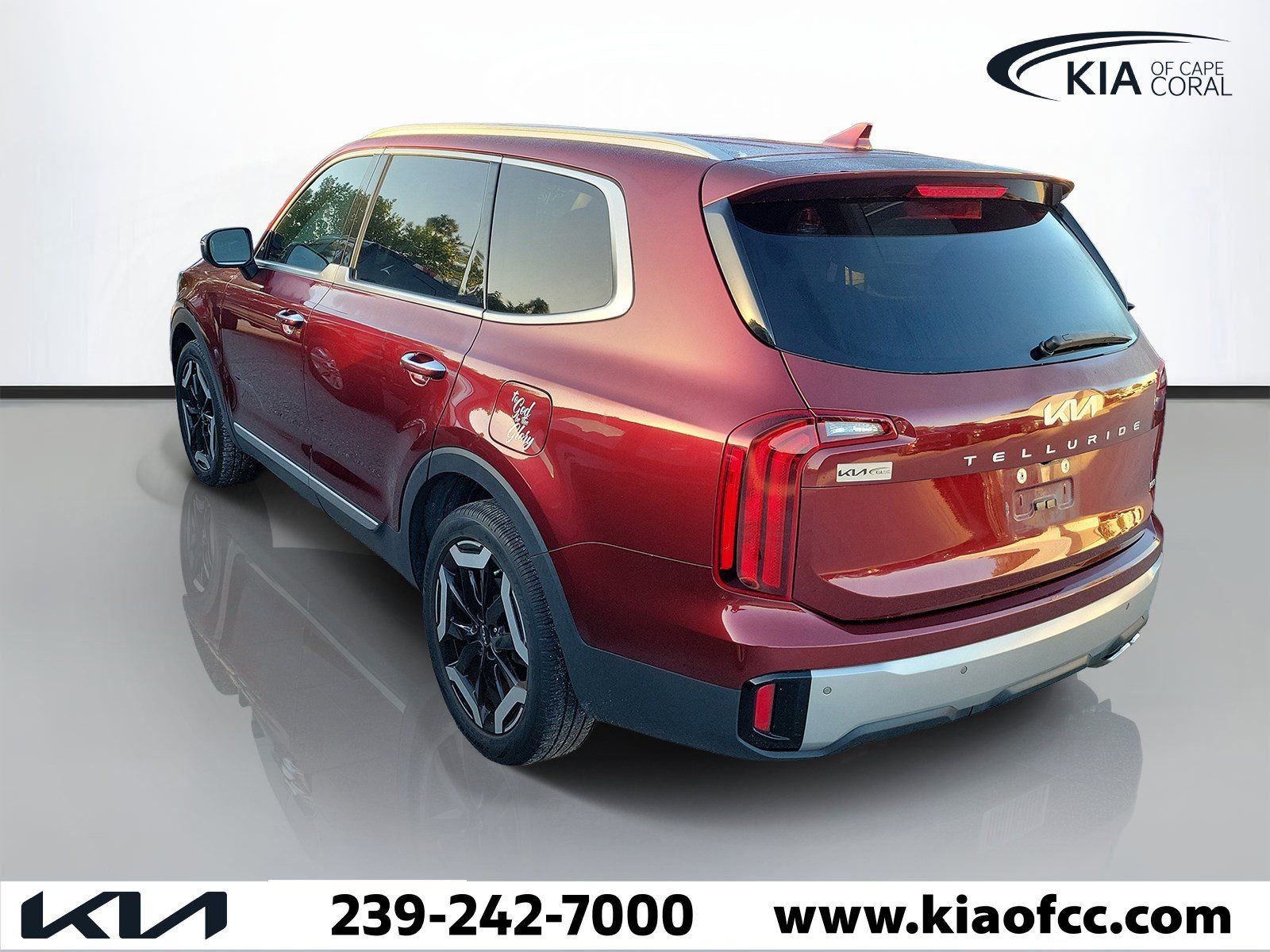 Certified 2023 Kia Telluride S w/ S Sunroof Package AWD/4WD image 4