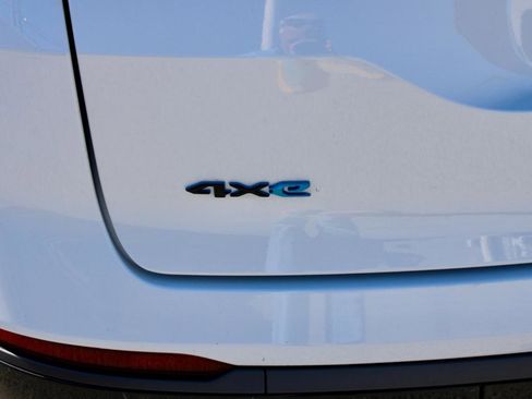 Used 2024 Jeep Wagoneer Launch Edition image 8