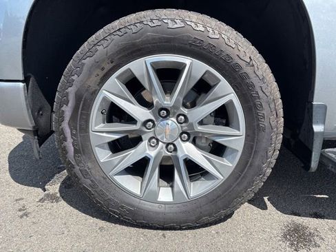 Used 2023 Chevrolet Silverado 1500 High Country w/ High Country Premium Package AWD/4WD image 14