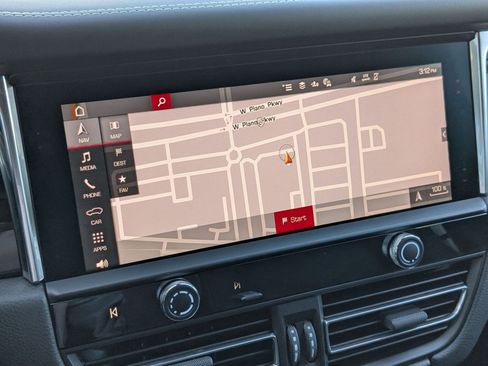 New 2026 Porsche Macan S image 18