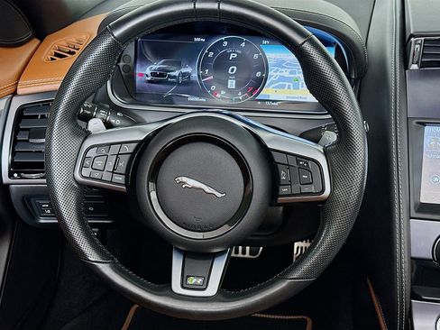 Used 2023 Jaguar F-TYPE R image 11