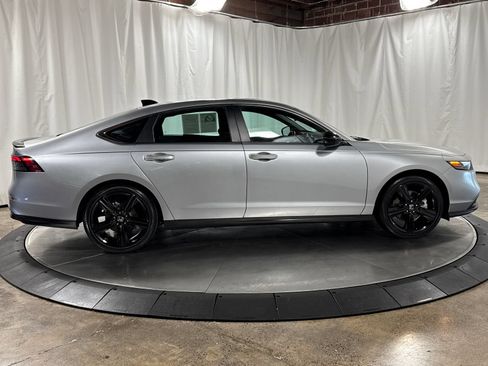 Used 2024 Honda Accord Sport image 6