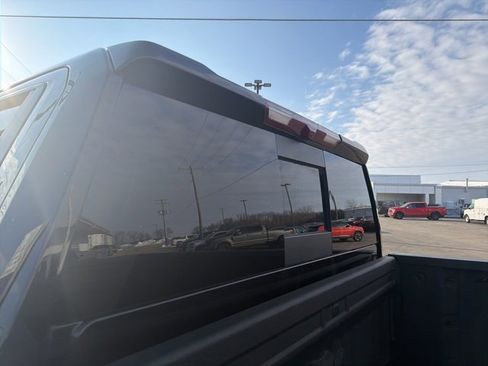 Used 2025 Chevrolet Silverado 2500 ZR2 image 12