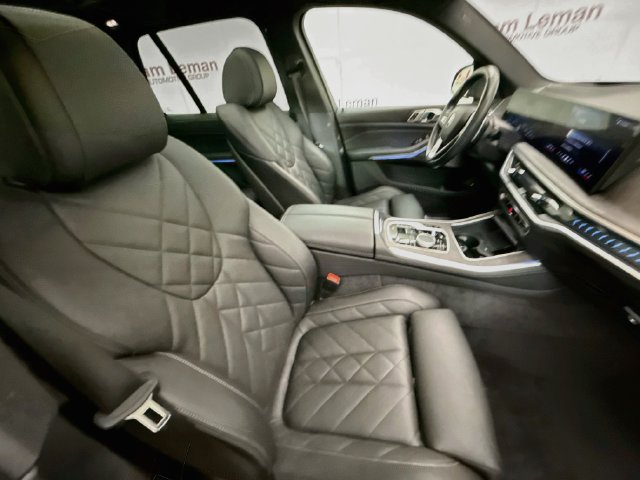 Used 2024 BMW X5 xDrive50e w/ Premium Package AWD/4WD image 29