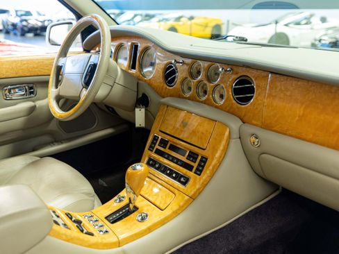 Used 2001 Bentley Arnage Red Label RWD image 13