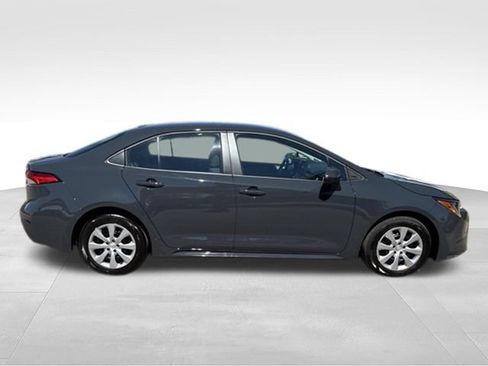 Used 2026 Toyota Corolla LE FWD image 13