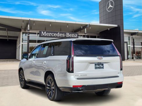 Used 2022 Cadillac Escalade Sport Platinum image 4