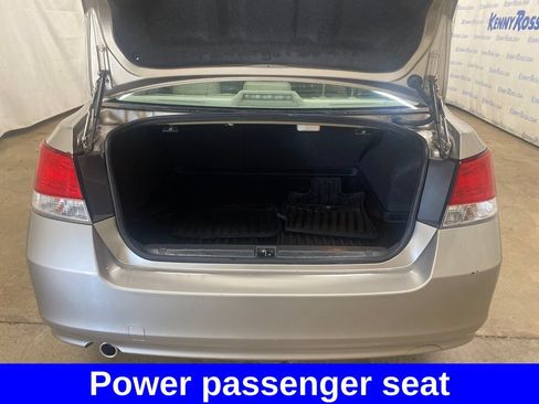 Used 2014 Subaru Legacy 2.5i Limited w/ Moonroof Package AWD/4WD image 15