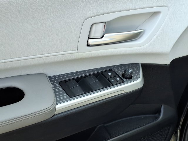 Certified 2026 Toyota Sienna XLE FWD image 16