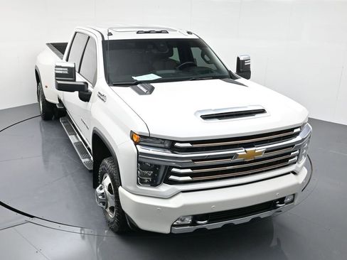 Used 2021 Chevrolet Silverado 3500 High Country image 40