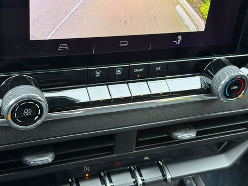 Used 2024 Chevrolet Colorado Trail Boss w/ Advanced Trailering Package image 20