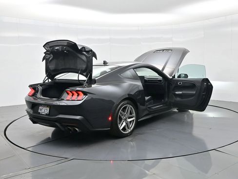 Used 2024 Ford Mustang GT Premium image 38