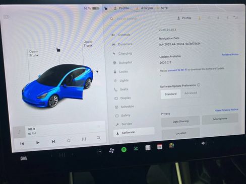 Used 2017 Tesla Model 3 image 14