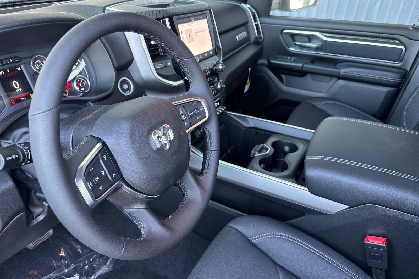 New 2027 RAM 1500 4x4 Crew Cab image 9