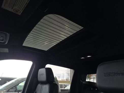 Used 2021 Chevrolet Silverado 2500 High Country w/ Z71 Off-Road Package image 10