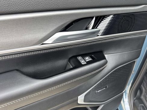 New 2026 Jeep Grand Wagoneer 4WD image 30