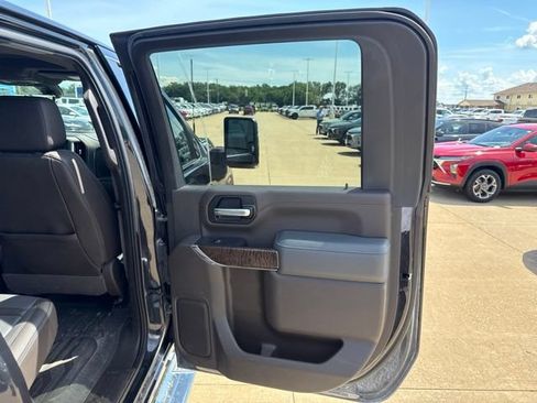 Used 2020 GMC Sierra 2500 Denali w/ Denali Ultimate Package AWD/4WD image 12