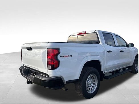 Certified 2024 Chevrolet Colorado W/T image 16