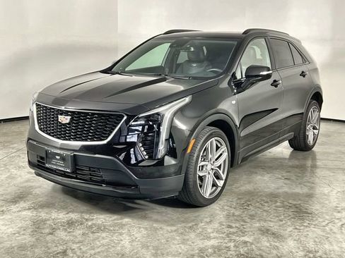 Certified 2023 Cadillac XT4 Sport FWD image 4