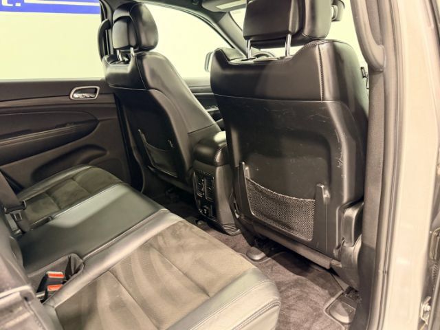 Used 2019 Jeep Grand Cherokee Altitude AWD/4WD image 40