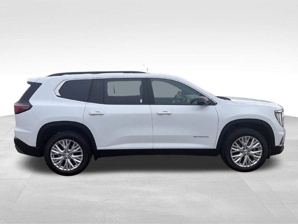 Used 2026 GMC Acadia Elevation w/ Elevation Premium Package FWD image 6