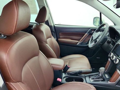 Used 2018 Subaru Forester 2.5i Touring AWD/4WD image 25