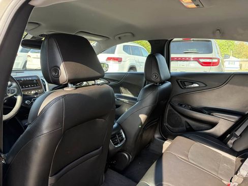 Used 2016 Chevrolet Malibu LT w/ Leather Package FWD image 20