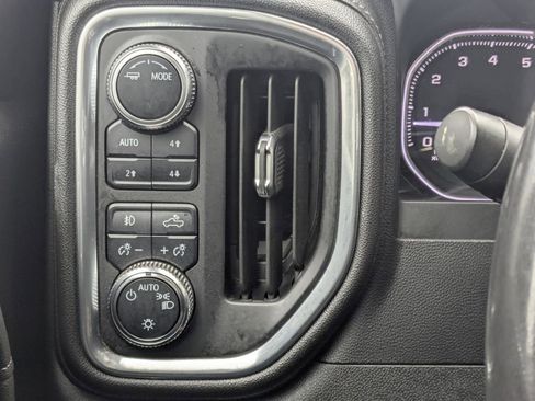 Used 2022 GMC Sierra 1500 Elevation w/ Preferred Package image 18