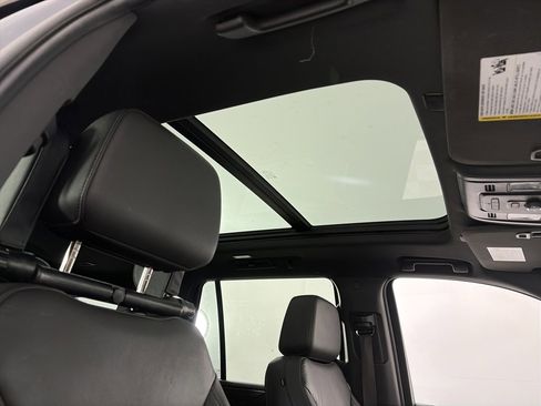 Used 2021 Chevrolet Tahoe Z71 image 34