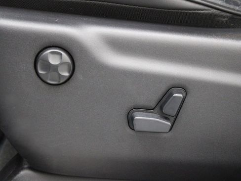 Used 2015 Jeep Grand Cherokee Overland image 19