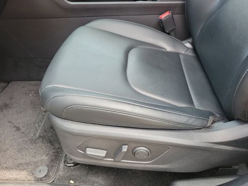 Used 2023 Kia Sportage EX FWD image 5