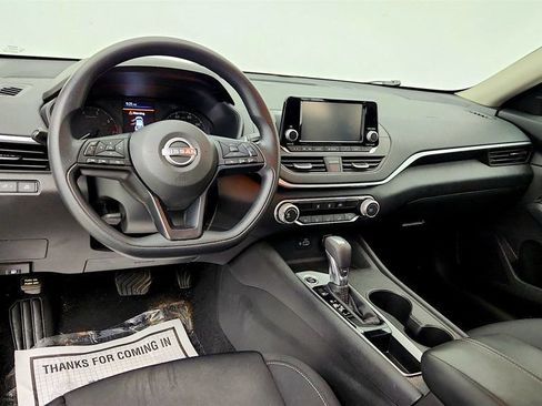 Used 2023 Nissan Altima 2.5 S FWD image 12