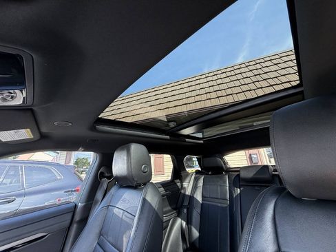 Used 2023 Land Rover Range Rover Evoque R-Dynamic SE AWD/4WD image 28