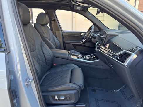Used 2024 BMW X5 sDrive40i w/ M Sport Package RWD image 16