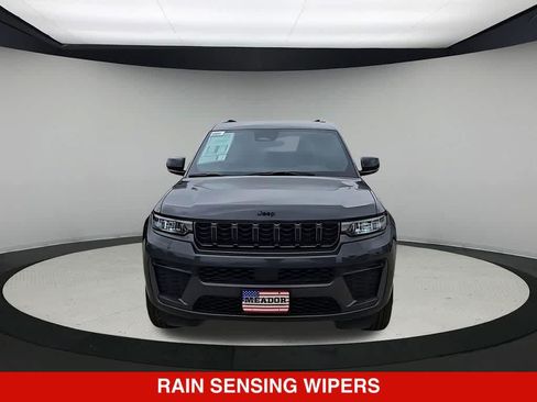 New 2026 Jeep Grand Cherokee Altitude AWD/4WD image 3