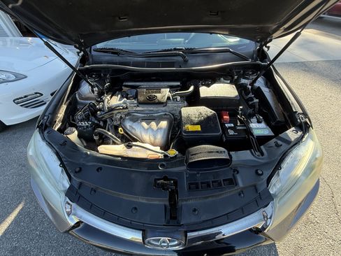 Used 2015 Toyota Camry SE FWD image 21