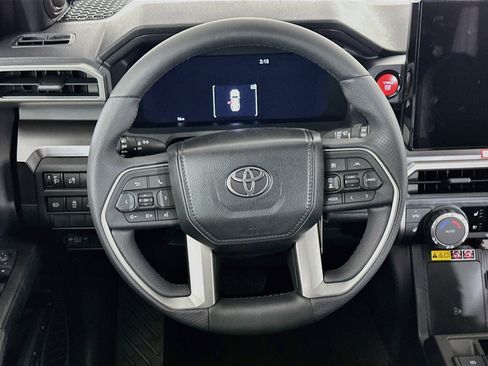 Used 2026 Toyota 4Runner TRD Off-Road Premium w/ Tow Technology Package AWD/4WD image 18