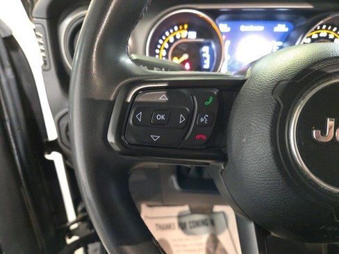 Used 2023 Jeep Gladiator Sport image 12