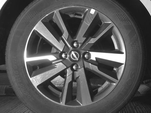 Used 2025 Nissan Versa SV image 15