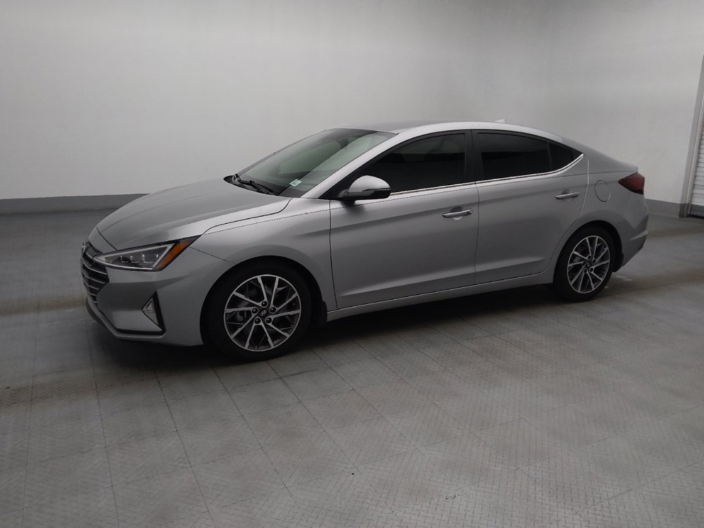 Used 2020 Hyundai Elantra Limited FWD image 2