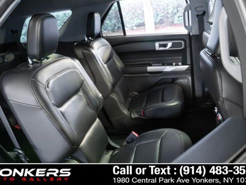 Used 2022 Ford Explorer XLT w/ Equipment Group 202A AWD/4WD image 47