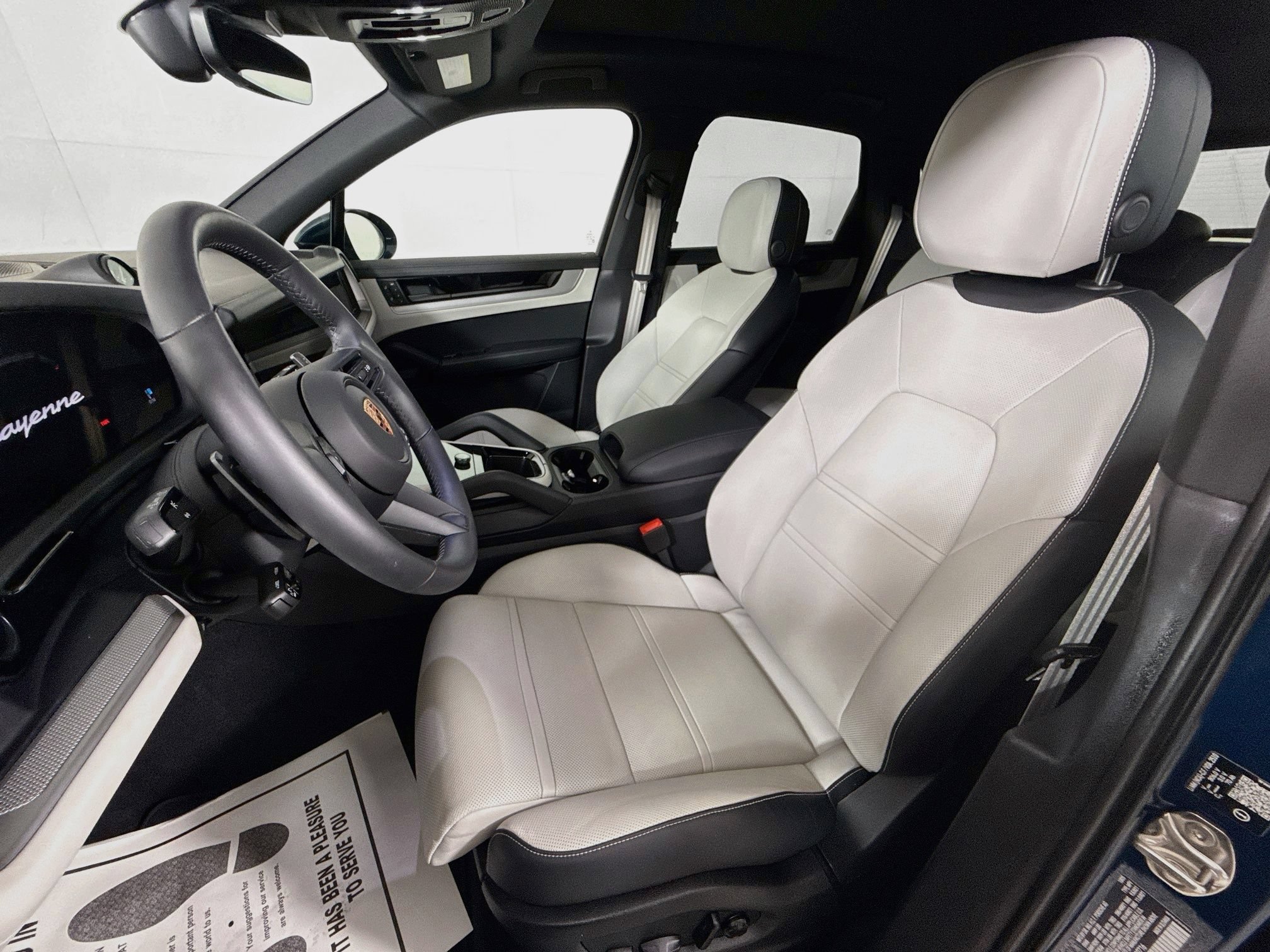 Certified 2026 Porsche Cayenne E-Hybrid AWD/4WD image 5