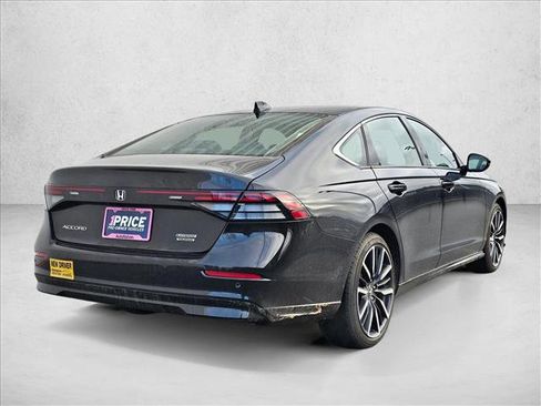 Used 2025 Honda Accord Touring image 5