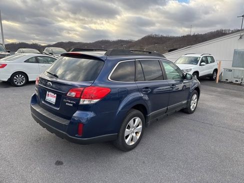 Used 2010 Subaru Outback 2.5i Premium image 8