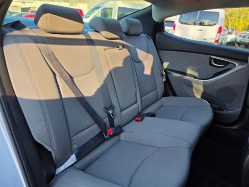 Used 2013 Hyundai Elantra GLS w/ Preferred Pkg image 33