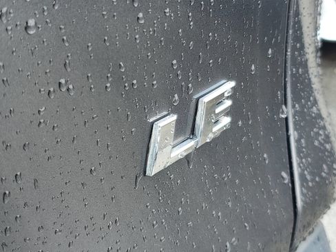 Used 2022 Toyota RAV4 LE FWD image 7