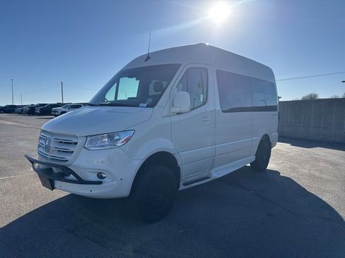 Used 2022 Mercedes-Benz Sprinter 2500 image 3