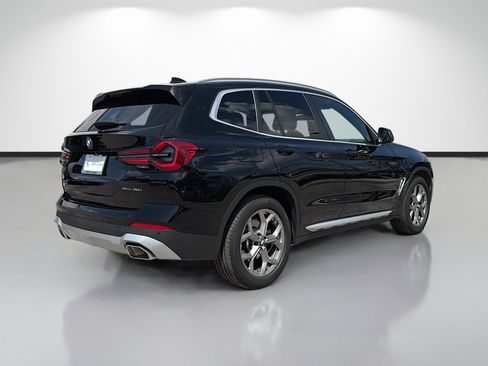 Used 2024 BMW X3 sDrive30i w/ Premium Package RWD image 3