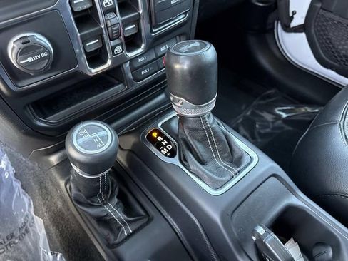 Used 2020 Jeep Wrangler Unlimited Sahara AWD/4WD image 24