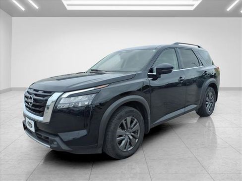 Used 2024 Nissan Pathfinder SV AWD/4WD image 6